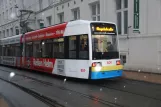 Schwerin sporvognslinje 1 med lavgulvsledvogn 809 tæt på Marienplatz (2012)