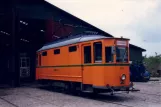 Skjoldenæsholm slibevogn 3241 foran Remise 1 (1987)