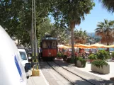 Sóller sporvognslinje med motorvogn 21 foran Strandcafe I Soller (2013)