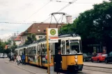 Stuttgart sporvognslinje 15 med ledvogn 456 ved Zuffenhausen Rathaus (2007)