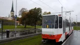 Tallinn sporvognslinje 2 med ledvogn 171 ved Kanuti (2017)