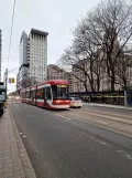 Toronto sporvognslinje 505 Dundas med lavgulvsledvogn 4492 på Dundas St E (2023)