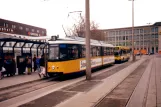 Ulm sporvognslinje 1 med ledvogn 8 ved Hauptbahnhof Ulm (1998)