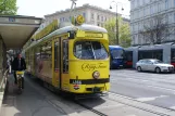 Wien Ring-Tram med ledvogn 4866 ved Burgring (2012)