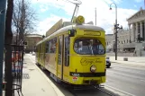 Wien Ring-Tram med ledvogn 4866 ved Parlament (2010)