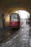 Wien sporvognslinje 38 med bivogn 1429 ved Grinzing (2013)