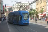 Zagreb sporvognslinje 11 med lavgulvsledvogn 2274 på Draškovićeva ulica (2008)