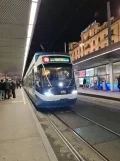 Zürich sporvognslinje 10 med lavgulvsledvogn 3016 ved Bahnhofplatz HB (2022)
