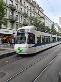 Zürich sporvognslinje 10 med lavgulvsledvogn 3076 ved Bahnhofstrasse/HB (2021)