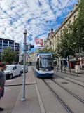 Zürich sporvognslinje 6 med lavgulvsledvogn 3005 på Bahnhofstrasse (2023)