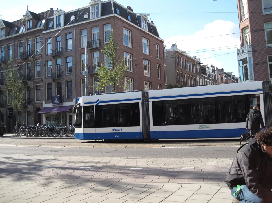 Amsterdam lavgulvsledvogn 2027 på Van Baerlestraat (2009)