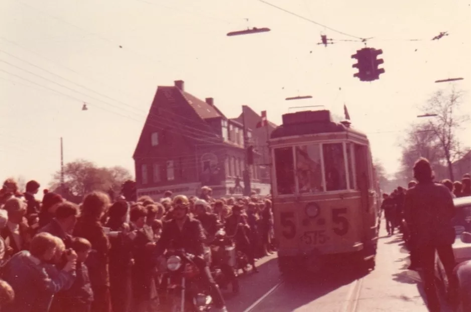 Arkivfoto: København motorvogn 575 på Husum Frederikssundsvej (1972)