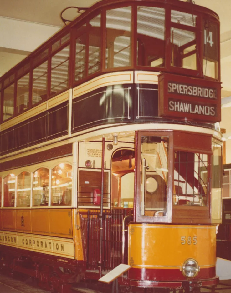 Arkivfoto: London dobbeltdækker-motorvogn 585 i London Transport Museum (1978)