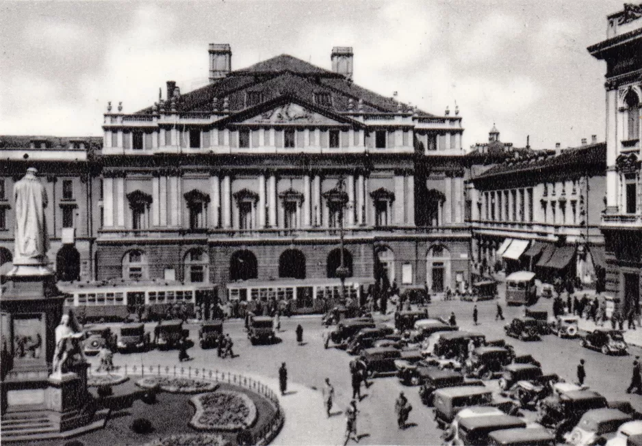 Arkivfoto: Milano på Piazza della Scala (1951-1953)