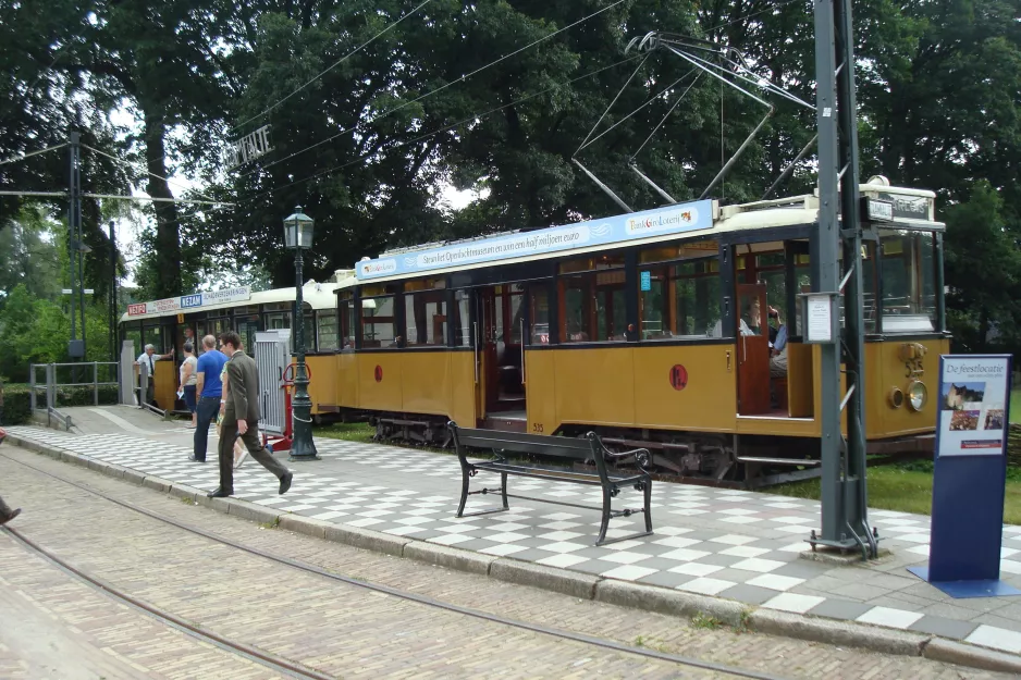 Arnhem sporvogne på frilandsmuseet med motorvogn 535 ved Entree (2014)