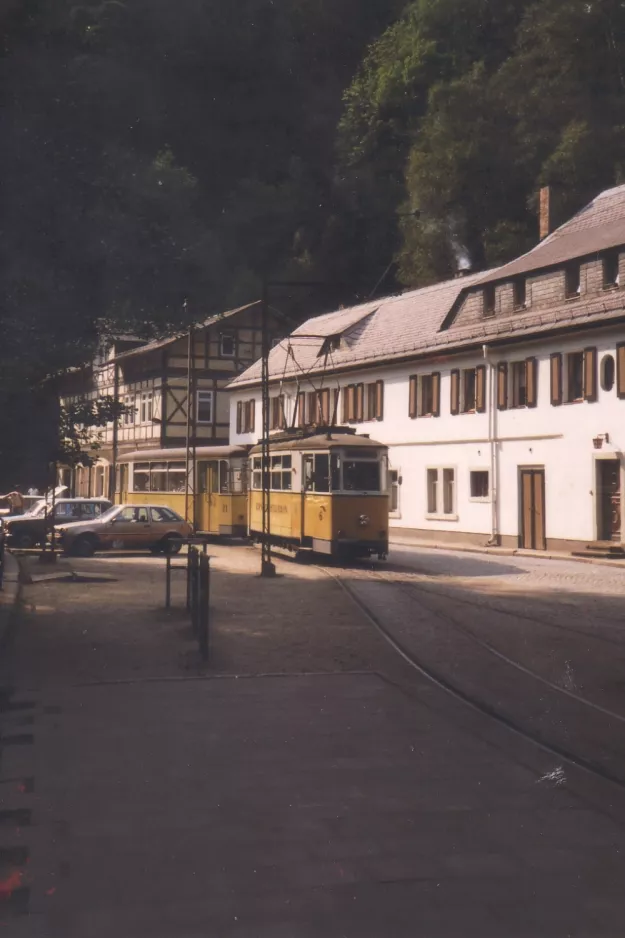 Bad Schandau Kirnitzschtal 241 med motorvogn 6 ved Lichtenhainer Wasserfald (1990)
