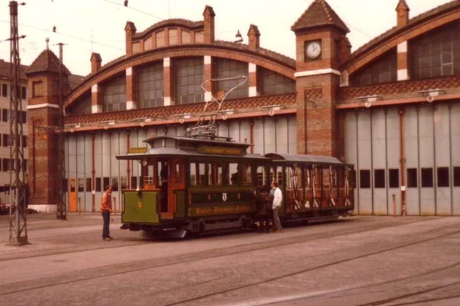 Basel museumsvogn 4 foran Depot Wiesenplatz (1980)