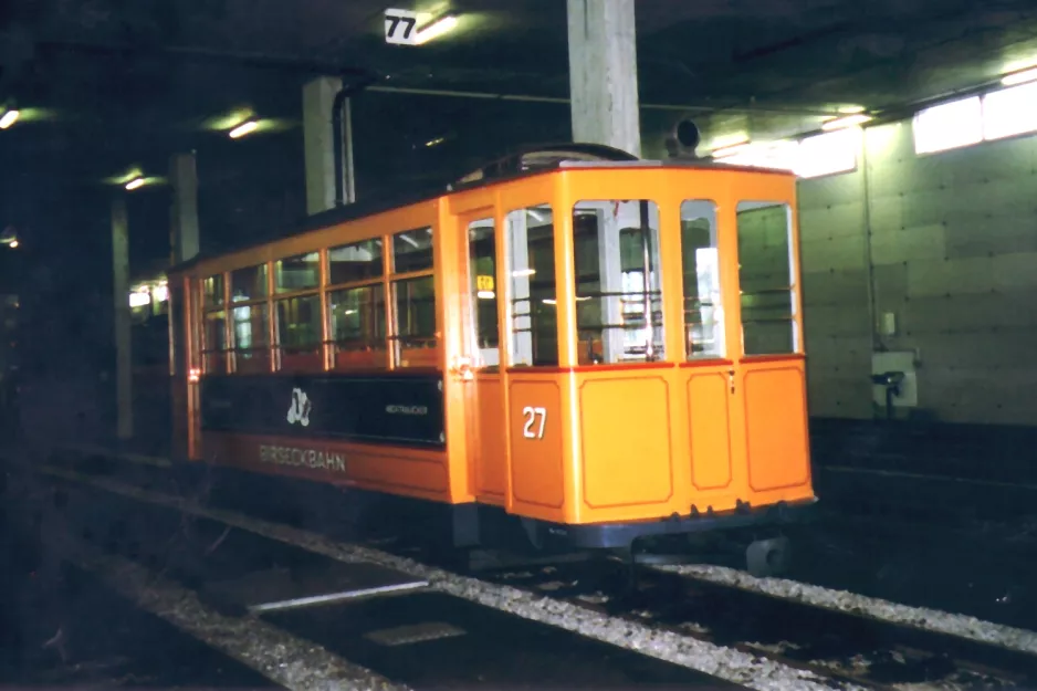 Basel museumsvogn Birseckbahn 27 inde i remisen Ruchfeld (2006)