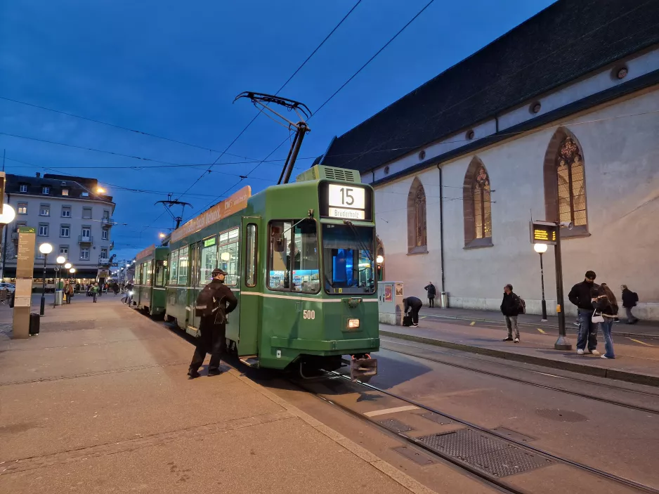 Basel sporvognslinje 15 med motorvogn 500 ved Claraplatz (2024)