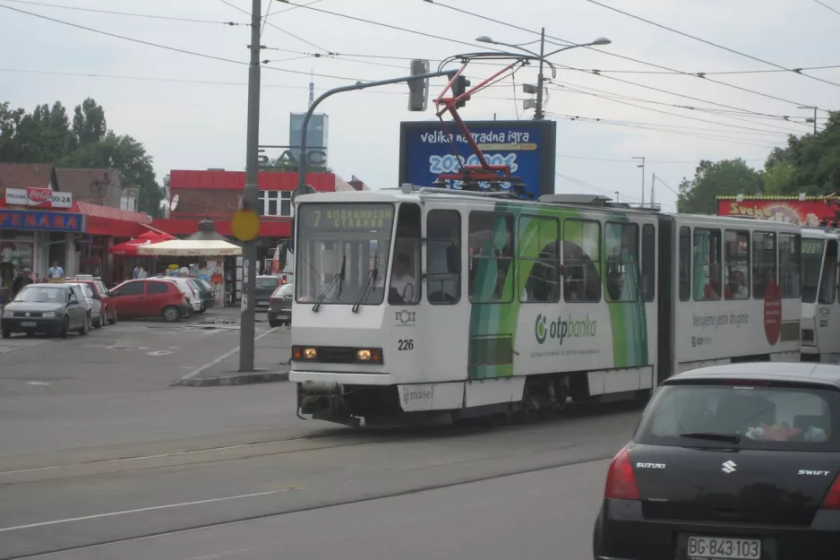 Beograd sporvognslinje 7 med ledvogn 226 nær Savski Trg (2008)