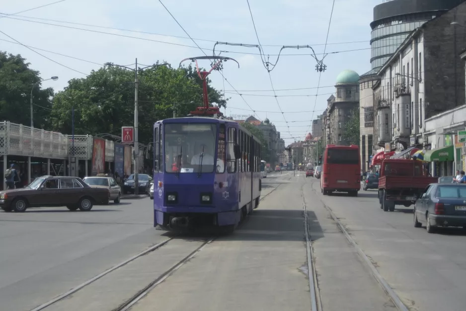 Beograd sporvognslinje 9 med ledvogn 388 ved Ekonomski Fakultet (2008)