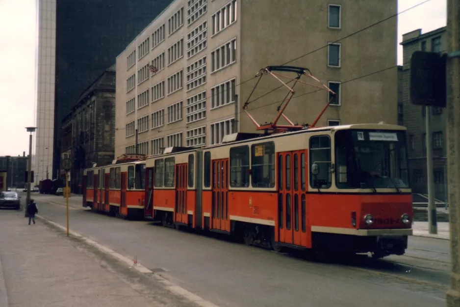 Berlin sporvognslinje 70 med ledvogn 219 428-4 ved Mitte, Am Kupfergraben (1986)