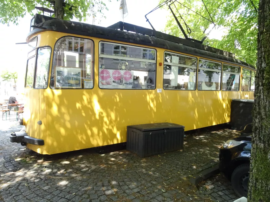 Bielefeld motorvogn på Siegfriedplatz, Der Koch Bistro & Restaurant Supertram, set fra siden (2022)