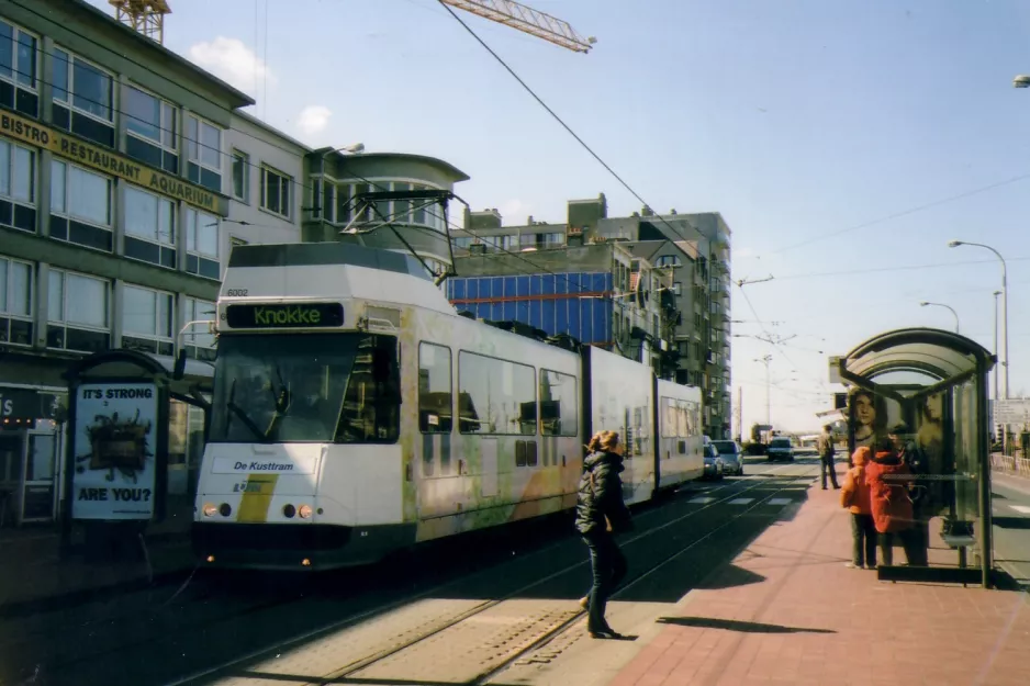 Blankenberge De Kusttram med ledvogn 6002 ved Blankenberge Markt (2007)