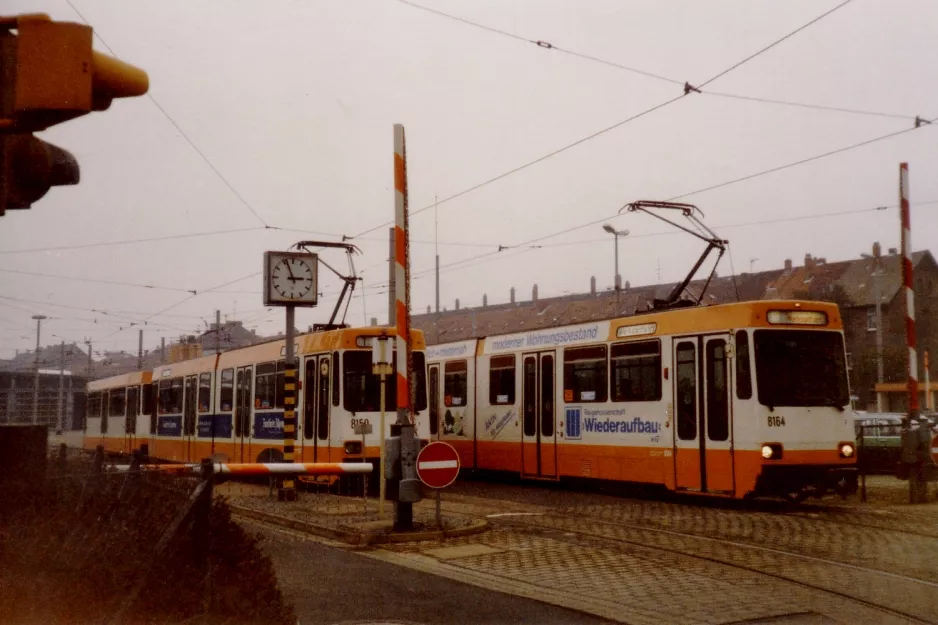 Braunschweig ledvogn 8150 ved remisen Helmstedter Straße (1991)