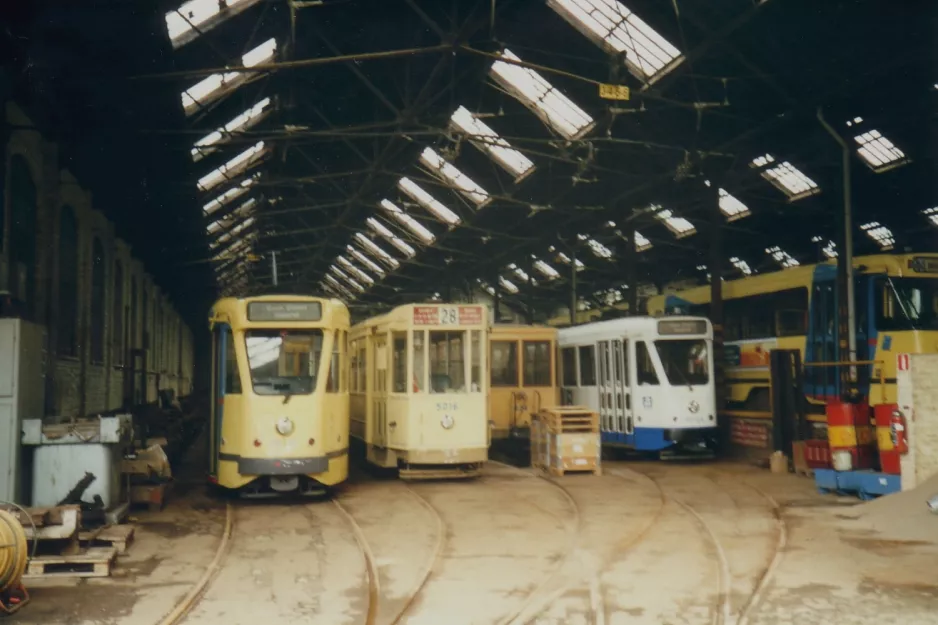 Bruxelles motorvogn 5016 på Woluwe / Tervurenlaan (2002)