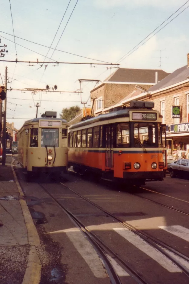 Bruxelles sporvognslinje 80 med motorvogn 9099 ved Souret (1981)