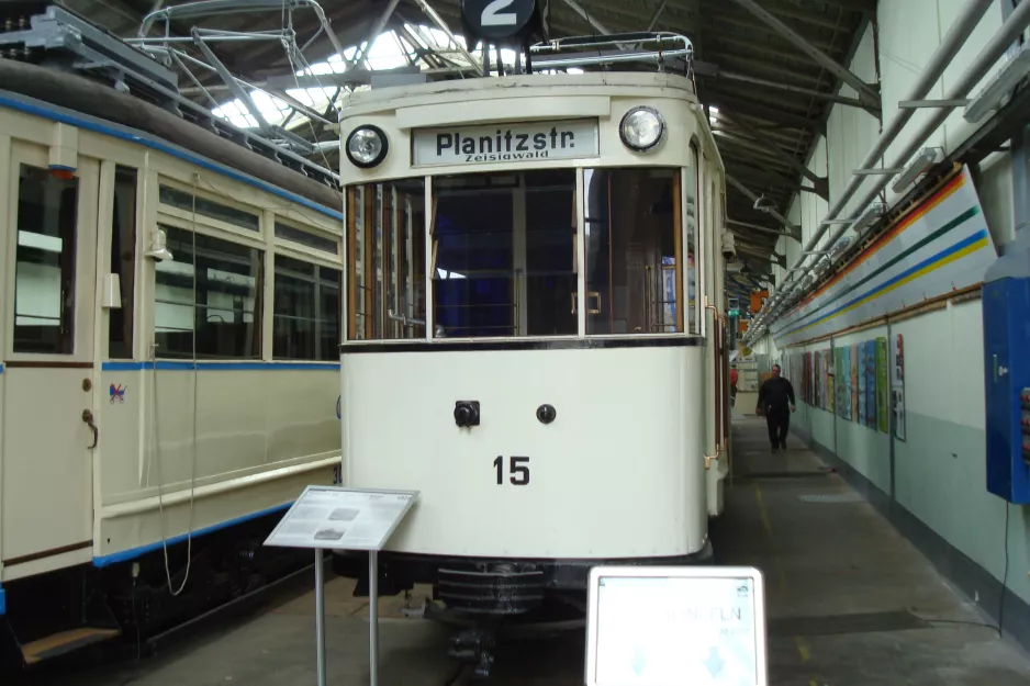 Chemnitz motorvogn 15 i Straßenbahnmuseum (2015)