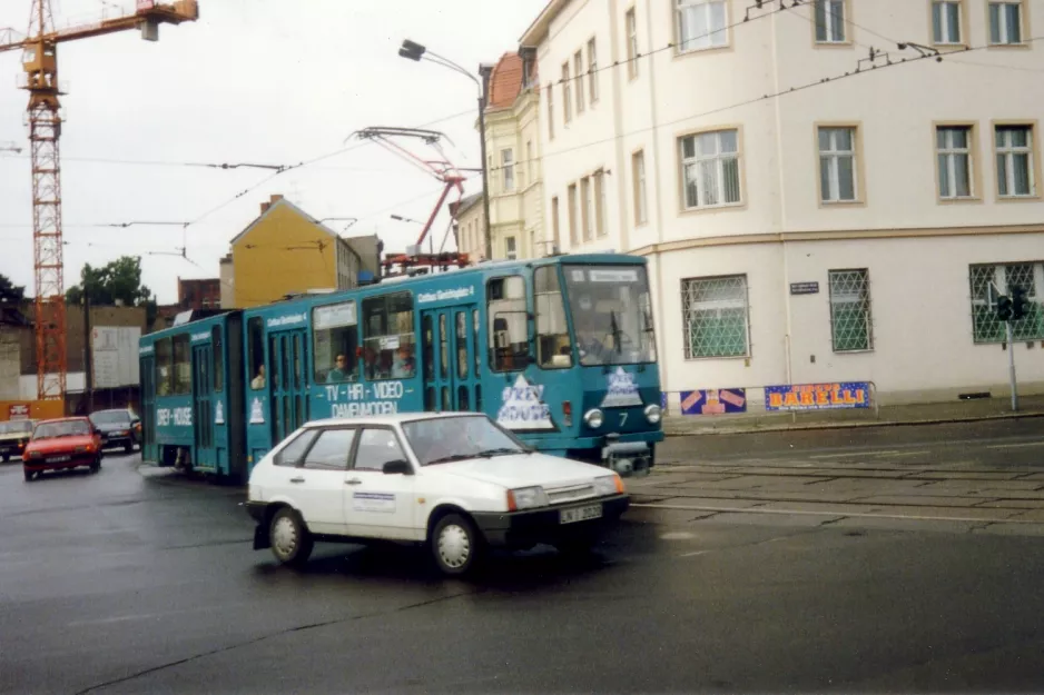 Cottbus sporvognslinje 1 med ledvogn 7 på Breitscheidplatz (1993)