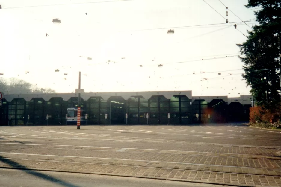 Darmstadt foran Böllenfalltor (2001)