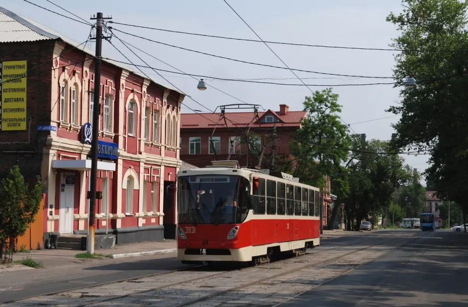 Donetsk sporvognslinje 1 med motorvogn 3031 ved Moskva Mall (2012)