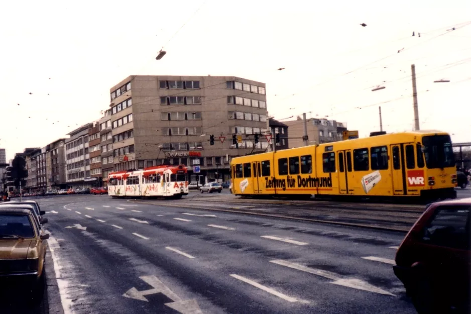 Dortmund sporvognslinje 406 med ledvogn 135 på Brüderweg (1988)