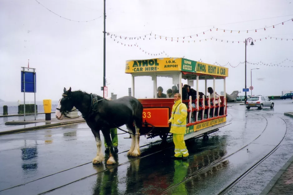 Douglas, Isle of Man Horse Drawn Trams med åben hestesporvogn 33 ved Sea Terminal (2006)
