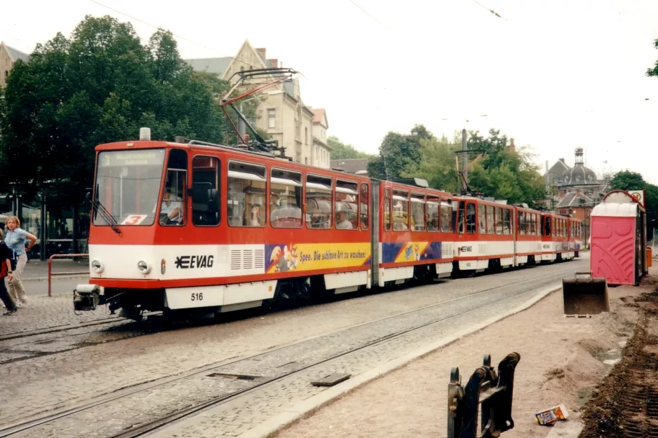 Erfurt sporvognslinje 3 med ledvogn 516 ved Domplatz Nord (1998)
