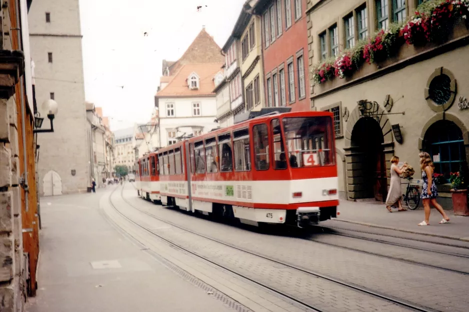 Erfurt sporvognslinje 4 med ledvogn 475 på Marktstraße (1998)