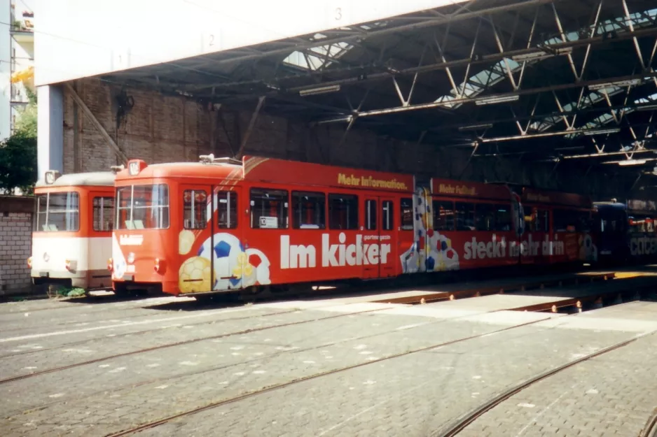 Frankfurt am Main ledvogn 815 inde i remisen Depot Sachsenhausen (1999)
