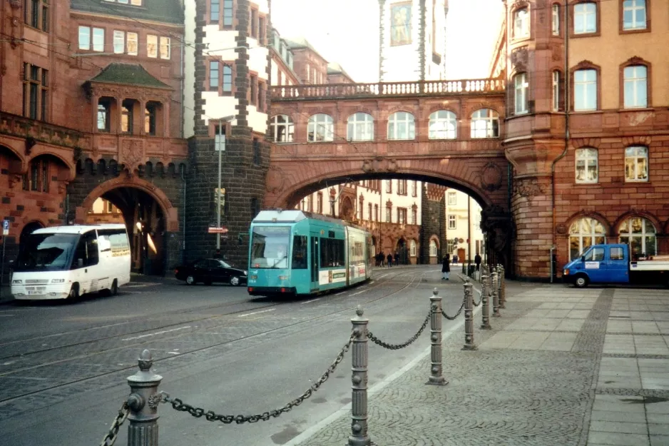 Frankfurt am Main sporvognslinje 11 på Poulsplatz (2001)
