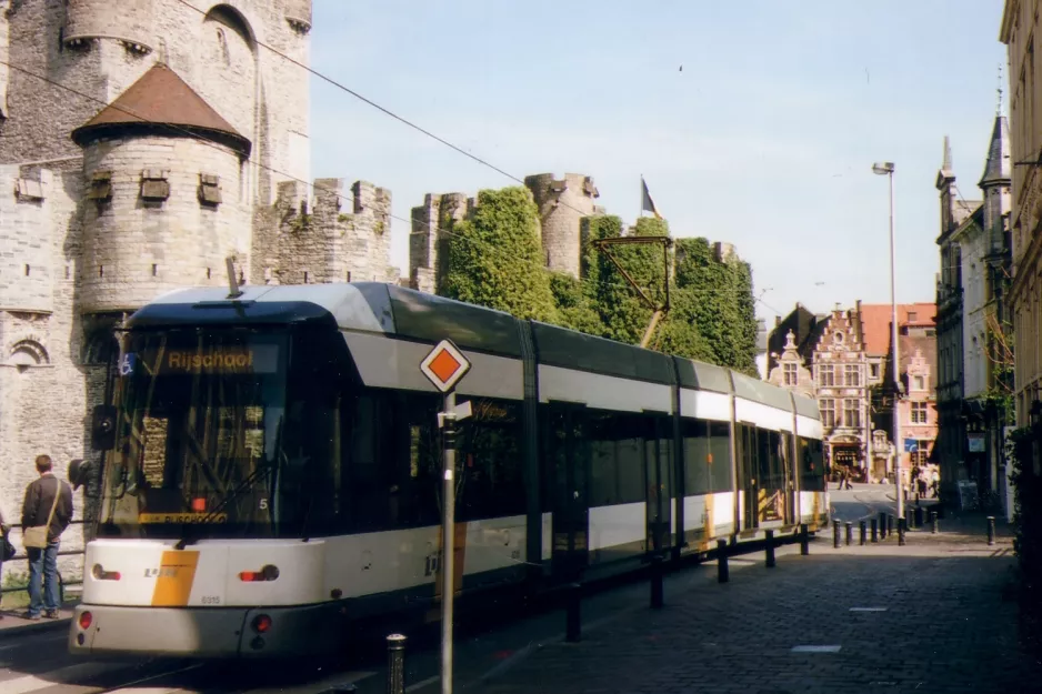 Gent lavgulvsledvogn 6315 på Burgstraat (2007)