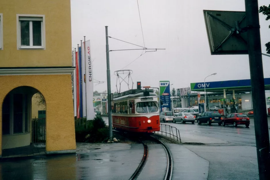 Gmunden sporvognslinje 174 med motorvogn 8 nær Keramik (2004)