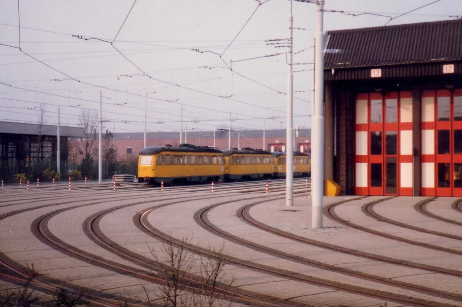Haag bivogn 2117 ved remisen Zichtenburg (1987)