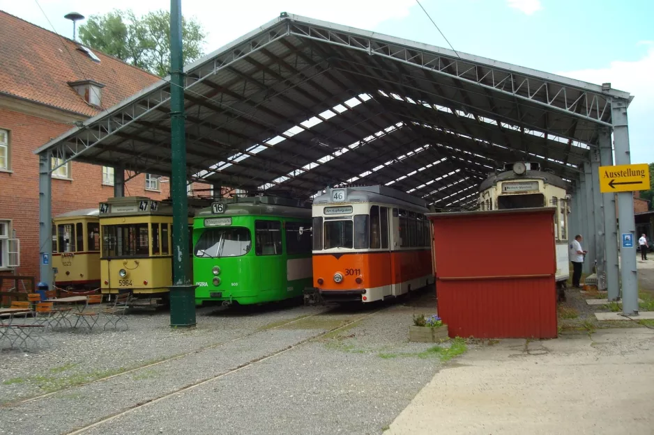 Hannover bivogn 1023 inde i remisen Hannoversches Straßenbahn-Museum (2012)