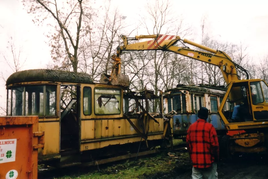 Hannover bivogn 52 ved Straßenbahn-Museum under ophugning (2004)