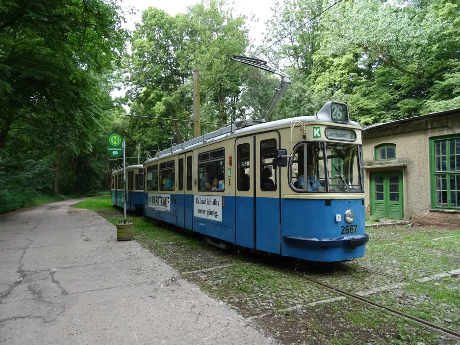 Hannover Hohenfelser Wald med motorvogn 2667 udenfor Straßenbahn-Museum (2018)