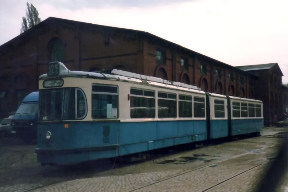 Hannover ledvogn 102 foran Straßenbahn-Museum (1986)