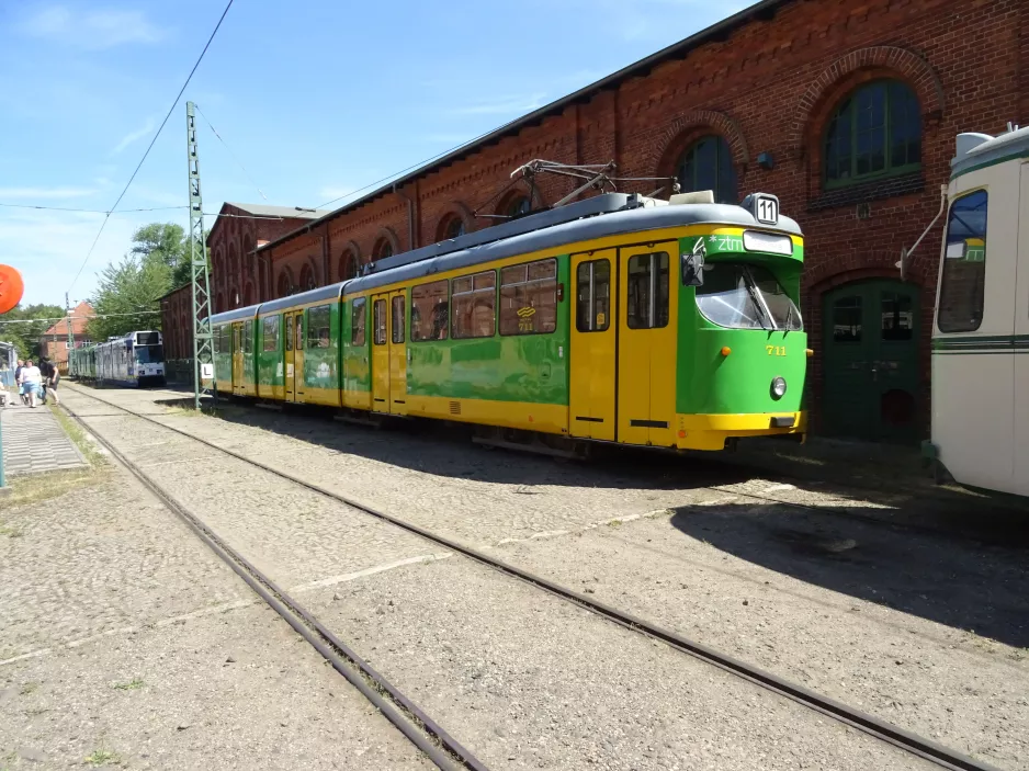 Hannover ledvogn 711 foran Straßenbahn-Museum (2022)