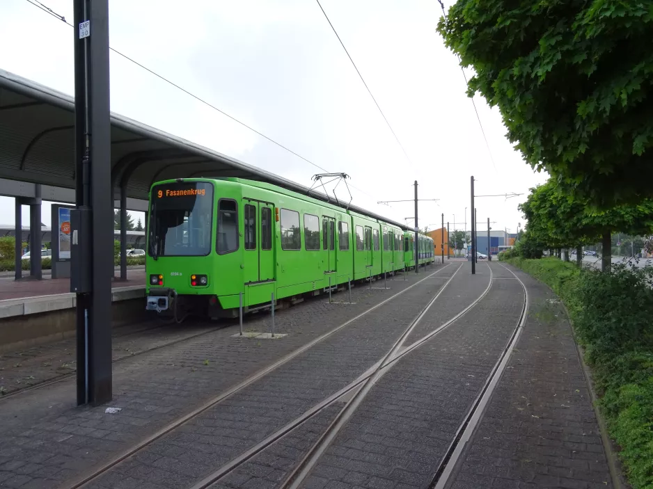 Hannover sporvognslinje 9 med ledvogn 6194 ved Empelde (2018)